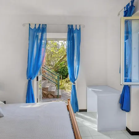3 Bedroom Gorgeous In Rapallo