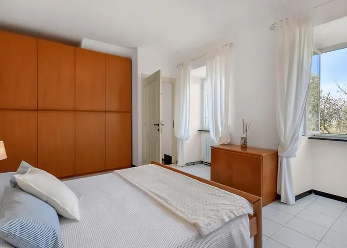 3 Bedroom Beautiful In Semesterbostad *