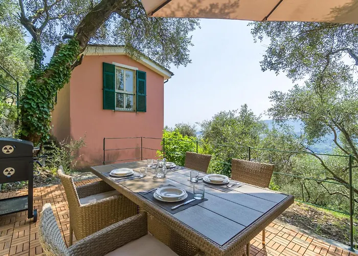 3 Bedroom Beautiful In Semesterbostad Rapallo