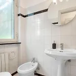 Vakantiehuis 3 Bedroom Gorgeous Home In Rapallo *