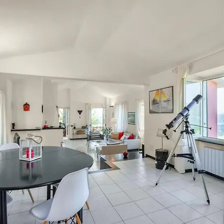 3 Bedroom Beautiful In Hébergement de vacances *