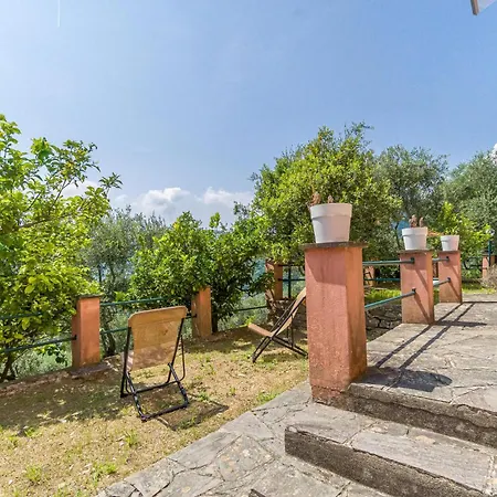 3 Bedroom Beautiful In Hébergement de vacances Rapallo