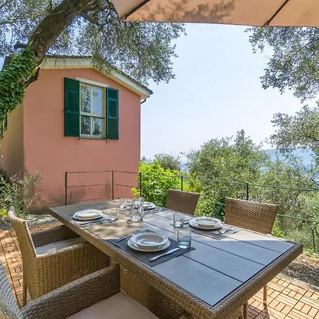 3 Bedroom Gorgeous In Prázdninový dům Rapallo